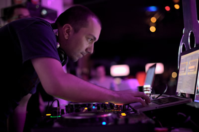 DJ Simon